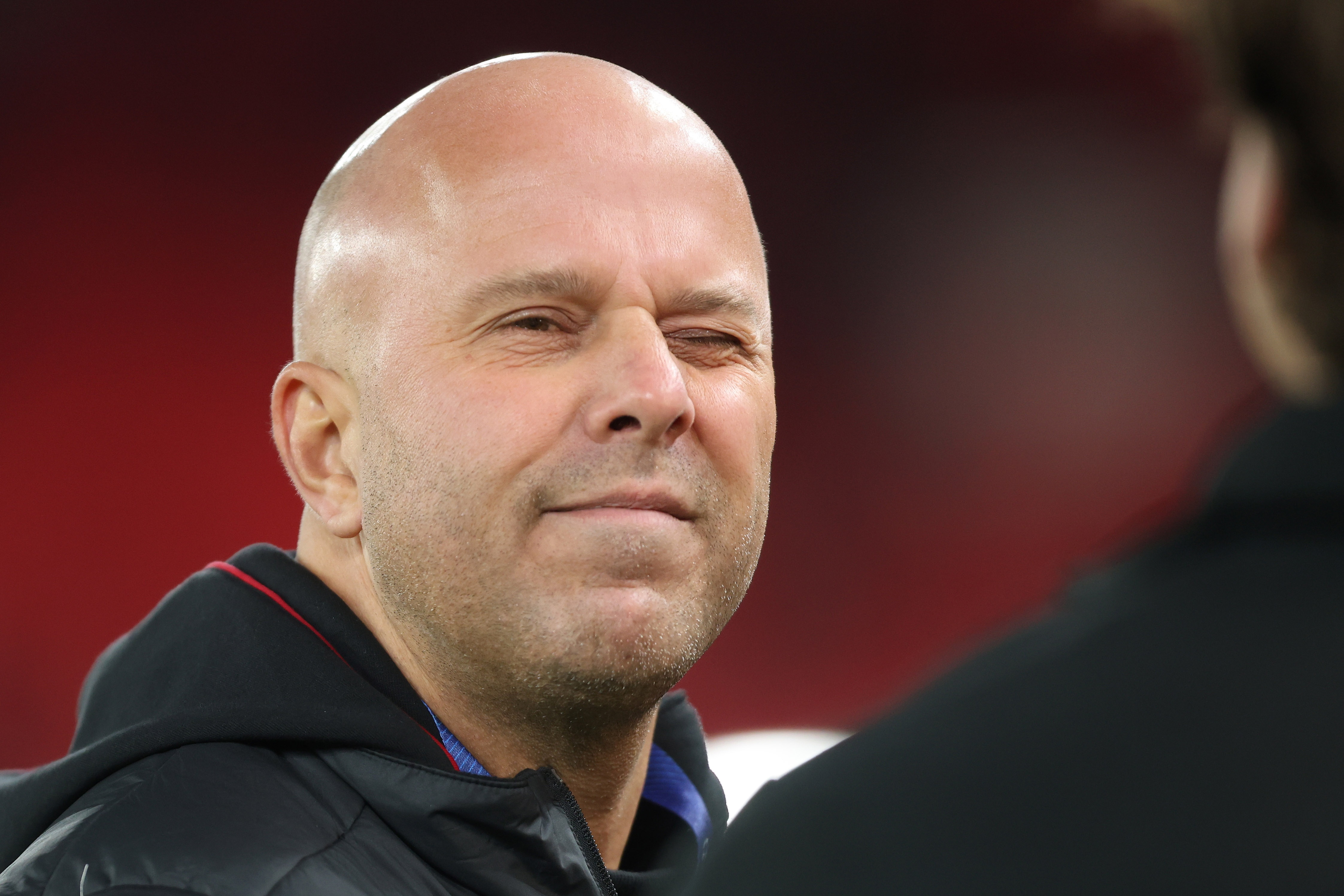 被问阿隆索下课，斯洛特：我不知道如今教练权威是否下滑了