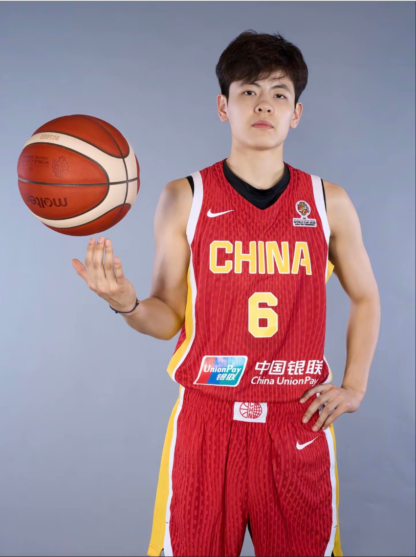 开云官网-传承!24岁杨舒予出任中国女篮队长,接班姐姐杨力维率队征战世预赛